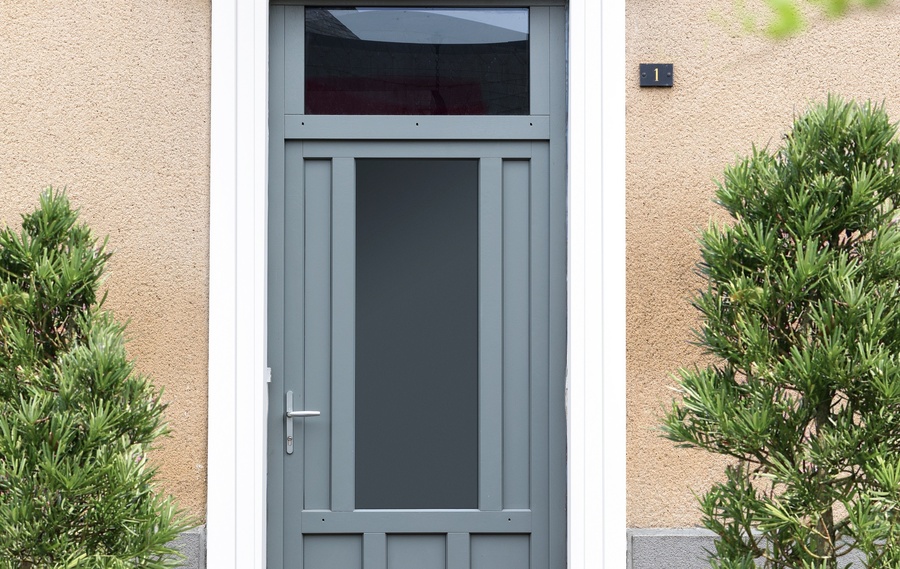 Notre gamme de porte d'entr&eacute;e en BOIS CLASSIQUE et CREATIVE CONTEMPORAINE &agrave; ST MAUR DES FOSSES